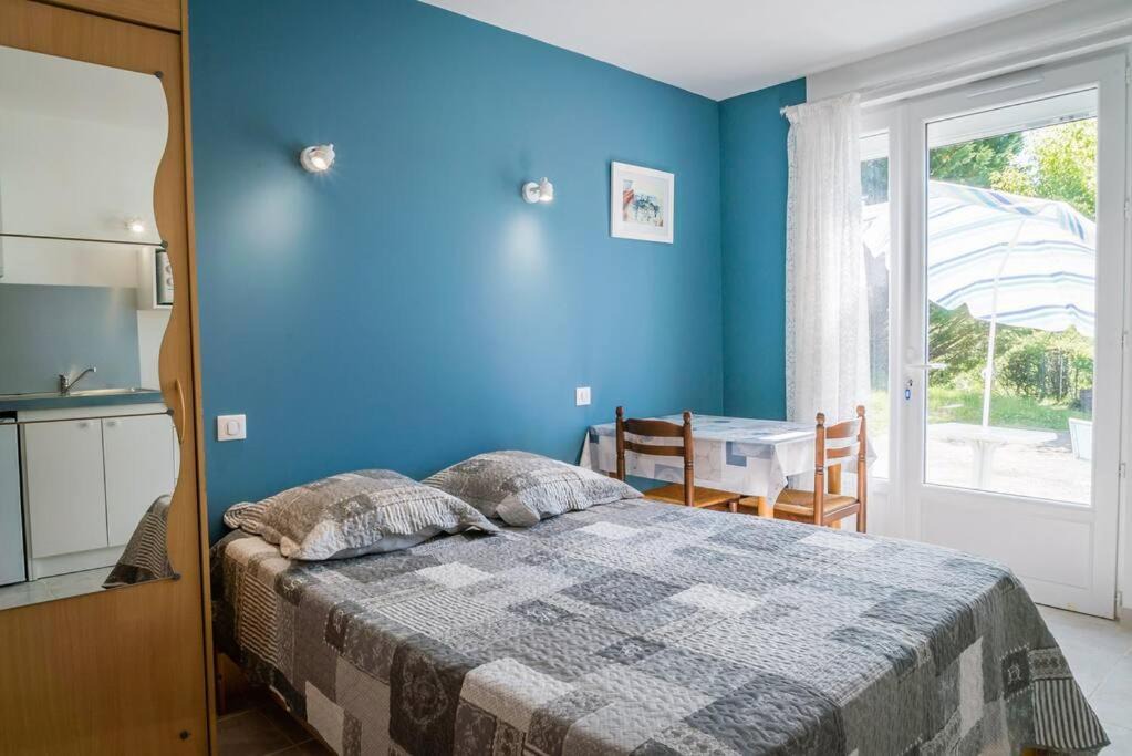 Saint-Laurent-les-Tours Apartment | Studio calme et nature bien situé