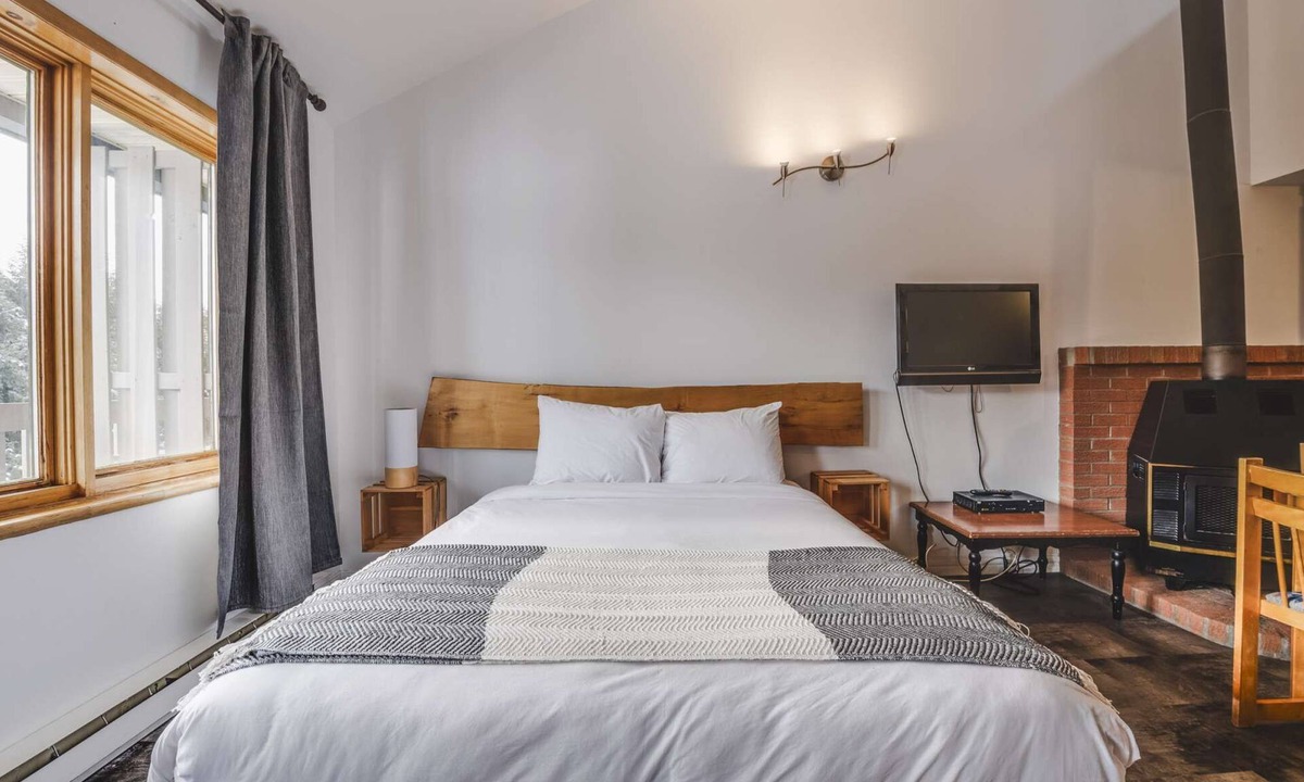 Saint Ferreol les Neiges House | Studio Chamonix 1 (Mezz 2 Q) - 4 people