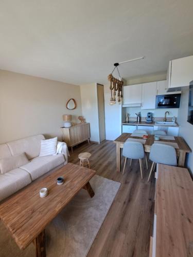 Font-Romeu-Odeillo-Via Apartment | Studio cabine 4 couchages, vue face aux montagnes