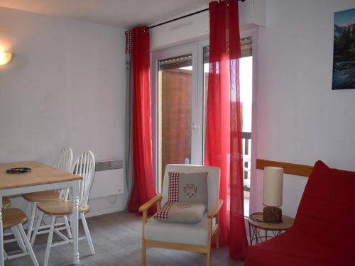 Font-Romeu-Odeillo-Via Apartment | Studio cabine au centre de Font Romeu avec parking - FR-1-580-88