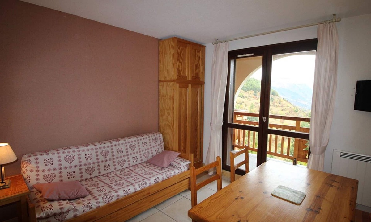 Auris Apartment | Studio cabin 4 ppl, 400m to slopes, parking, pets allowed