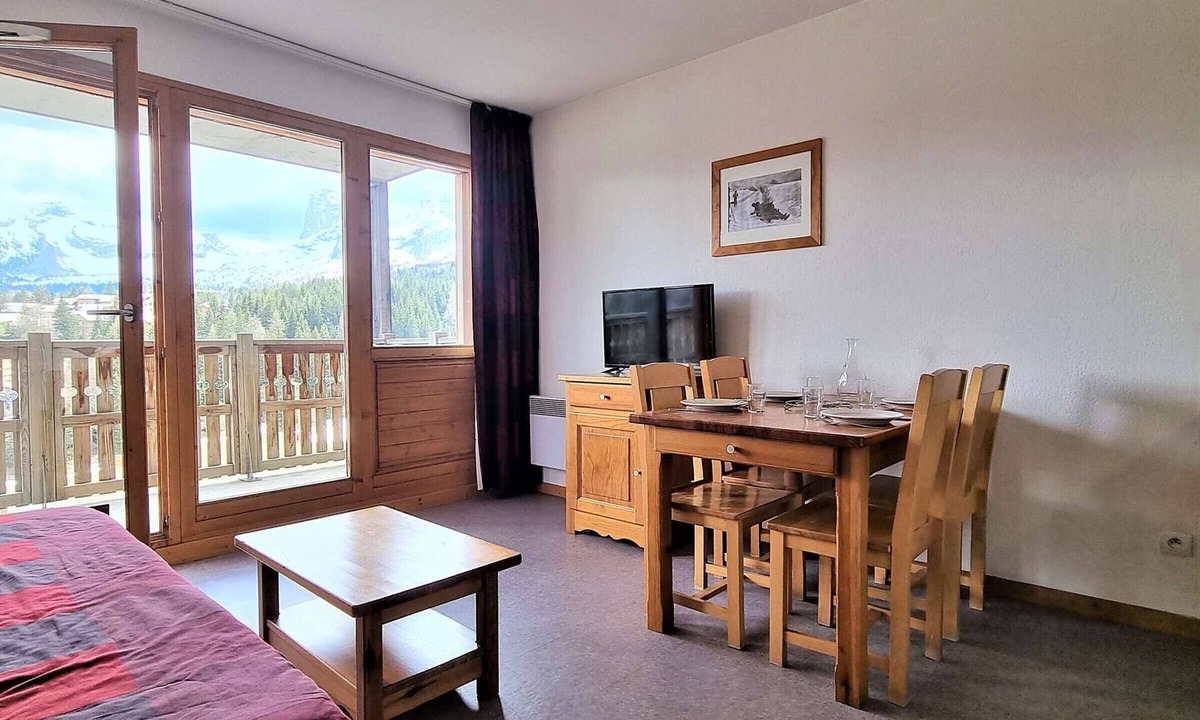 Saint-Etienne-en-Devoluy Apartment | Studio Cabin 4 ppl - Near Slopes & Shops