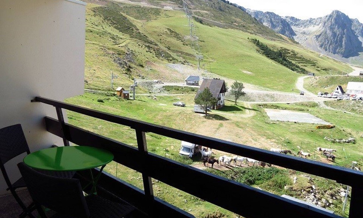 La Mongie Apartment | Studio cabin for 4, covered parking, 50m from slopes