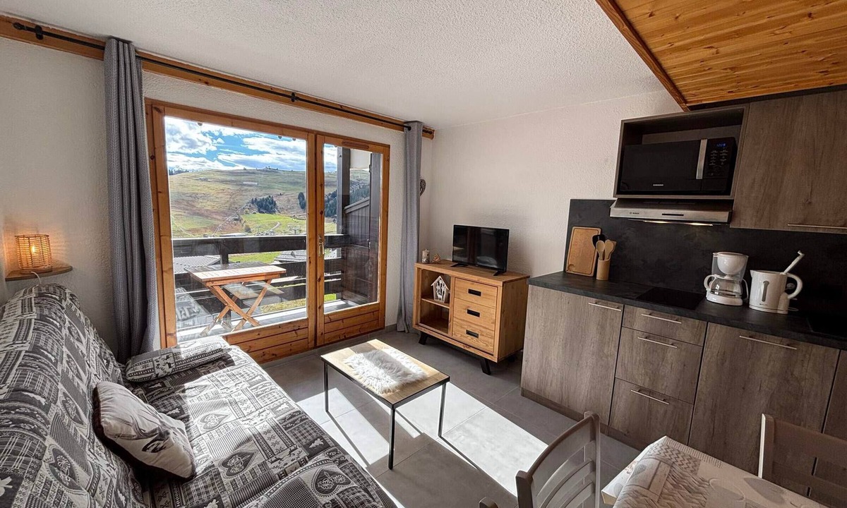 Les Saisies Apartment | Studio cabin for 4, Les Saisies, pets allowed