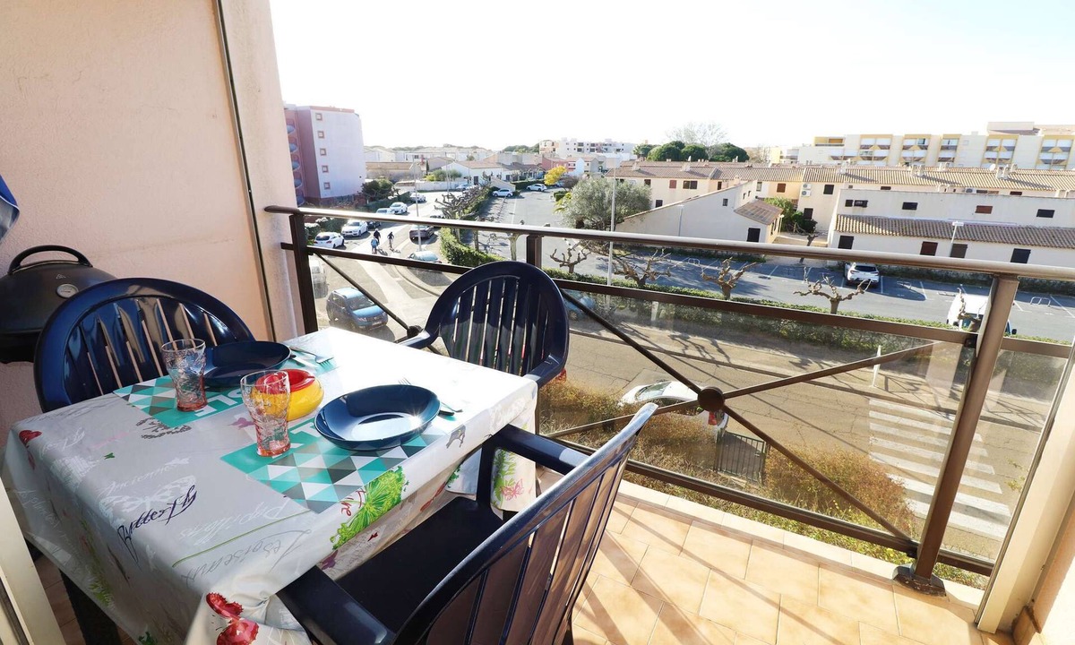 Le Grau-Du-Roi Apartment | Studio Cabin swimming pool elevator parking air conditioning