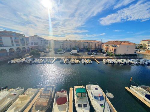Sete Apartment | Studio cabine à Sète avec climatisation et parking, proche canal - FR-1-338-398