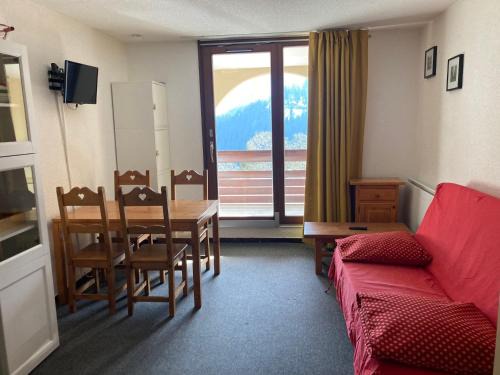 Le Pleynet Apartment | Studio cabine 4 pers, balcon, pied des pistes, ascenseur - FR-1-557A-1
