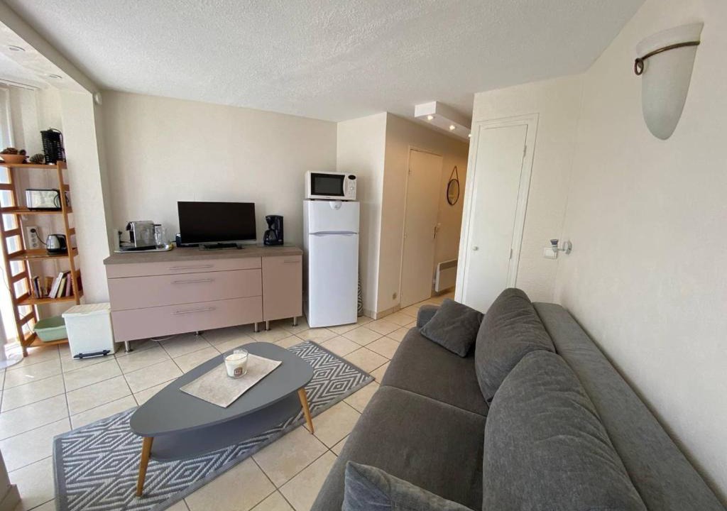 Le Barcares Apartment | Studio Cabine 4 Pers avec Terrasse, Face Mer, Accès Direct Plage, Proche Commerces et Parc Aqualand - FR-1-81-600