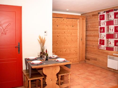Pra Loup Apartment | Studio cabine 6 pers. avec parking et balcon à Pra Loup - FR-1-504-173