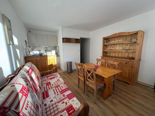 Allos Apartment | Studio-cabine au calme à Allos Ski à pied, nature & repos