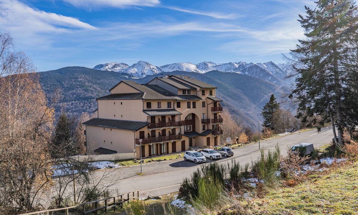 Ax-les-Thermes Apartment | Studio "Cabine Ax Les 3 Domaines" in a Quiet Setting Near the Slopes