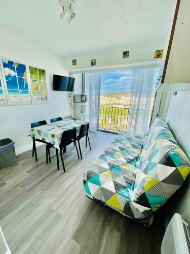 Le Lavandou Apartment | Studio Cabine climatisé avec parking Vue Panoramique Stade Marché