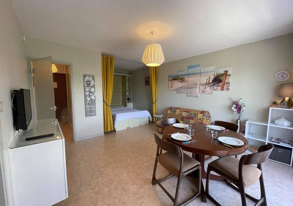 Saint-Jean-de-Monts Apartment | Studio Cabine avec Balcon et Parking Près de la Plage - St-Jean-de-Monts - FR-1-224C-284