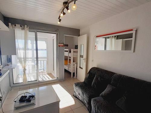 Le Barcares Apartment | Studio Cabine Rénové à Barcarès, Vue Lac & Parking, 4 Pers. - FR-1-782-92