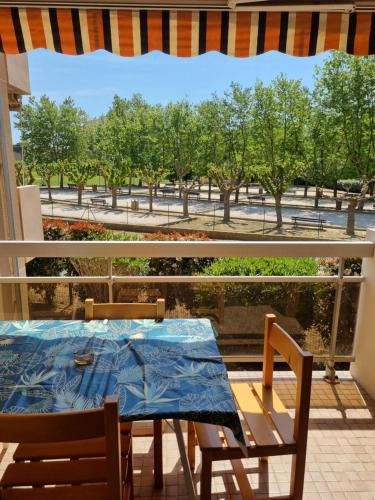 Le Lavandou Apartment | studio cabine. Terrasse