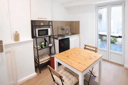 Quartier Saint-Marc - Croix de Pierre - Saint-Nicaise Apartment | Studio calme centre CHU Conservatoire Musique