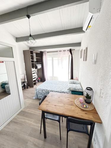 Carnon-Plage Apartment | Studio carnon climatisé à 5min à pied de la plage