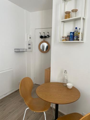 Saint-Germain-en-Laye Apartment | Studio centre ville proche RER A wifi