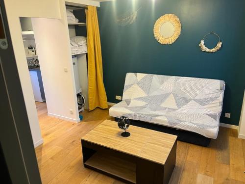 Belley Apartment | Studio central et chaleureux