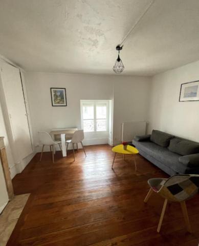 Chalon-sur-Saone Apartment | Studio - Centre-Ville