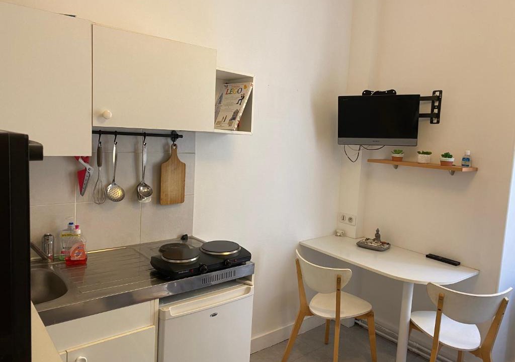 Aix-les-Bains City Center Apartment | Studio centre ville avec ascenseur 3min des thermes