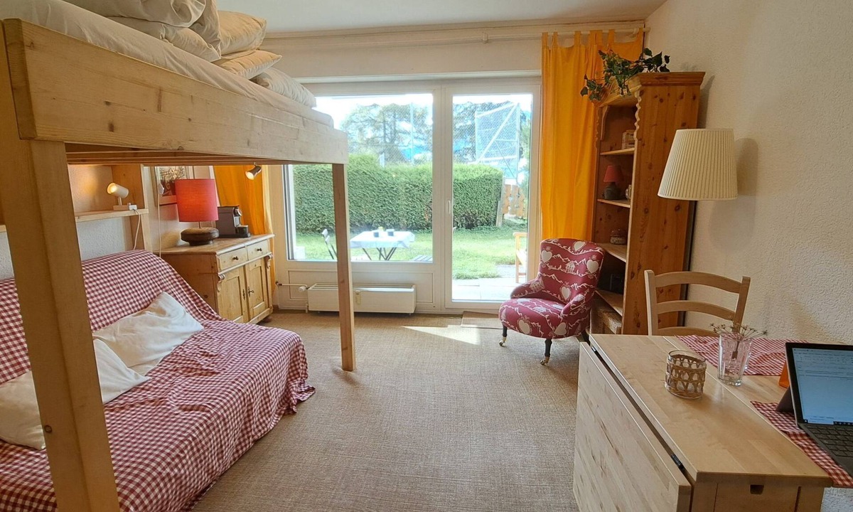 Noes Apartment | Studio Chalet by Interhome