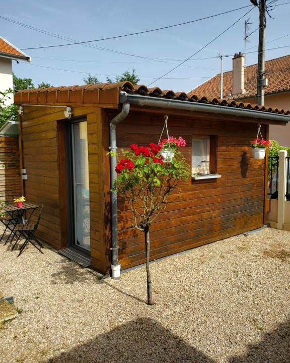 Decines-Charpieu Apartment | Studio - Chalet indépendant