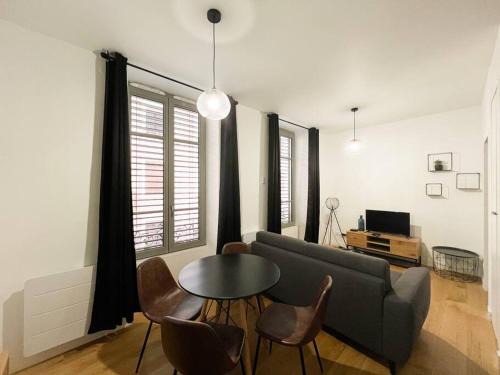 Villette - Maisons Neuves Apartment | Studio chaleureux, proche gare, Lyon 3