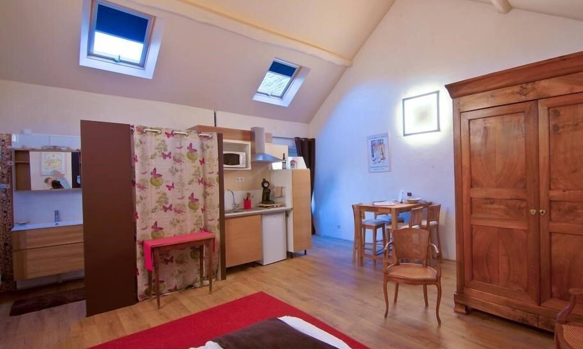 Prehy Apartment | Studio Chantemerles Domaine Clotilde Davenne