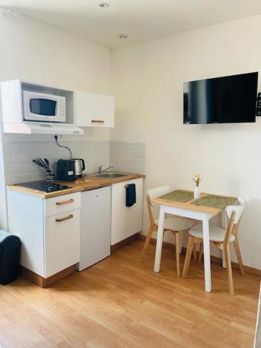 Castres Apartment | Studio Charles de Gaulle V