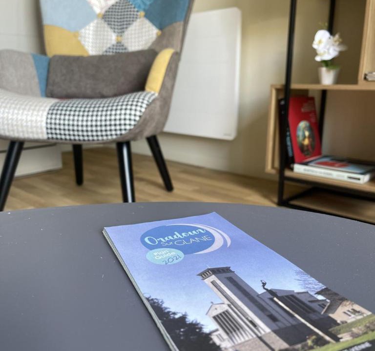 Oradour-sur-Glane Apartment | Studio charmant avec terrasse privée