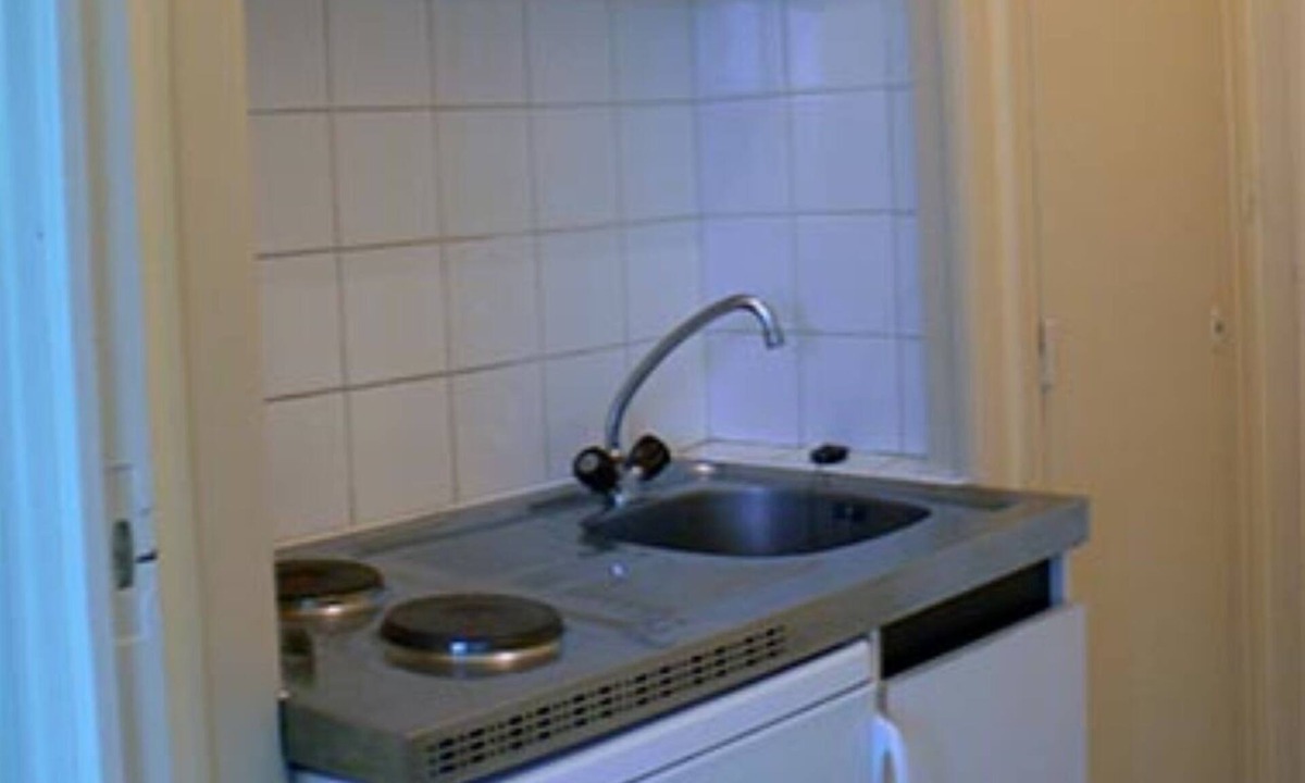 Landivisiau Apartment | Studio Chic et Calme