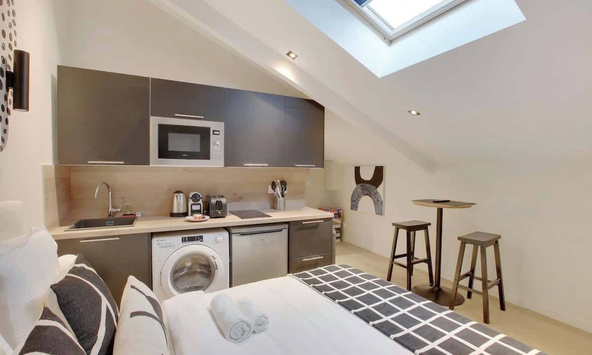 Neuilly-sur-Seine Apartment | Studio climatisé intimiste – Neuilly