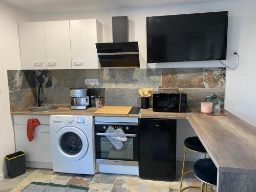 Le Bourg Apartment | Studio climatisé avec terrasse