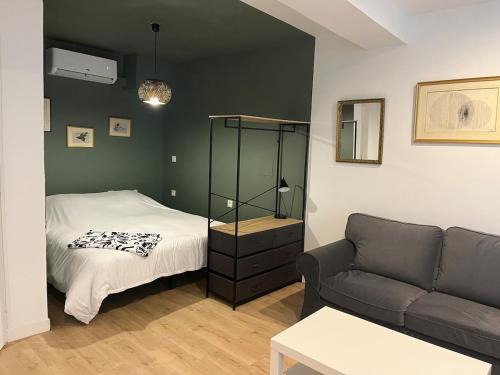 Trevoux Apartment | Studio climatisé