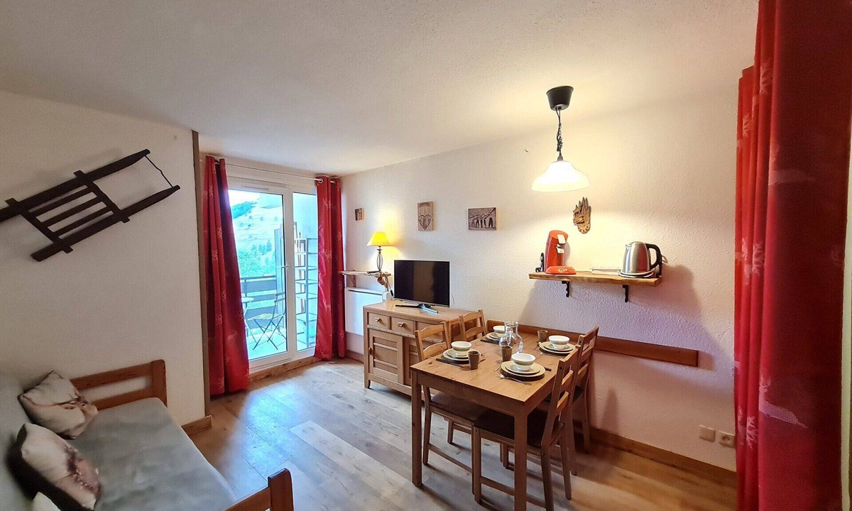 Mont-de-Lans Apartment | Studio close to the ski slopes, 4ppl, mountain view