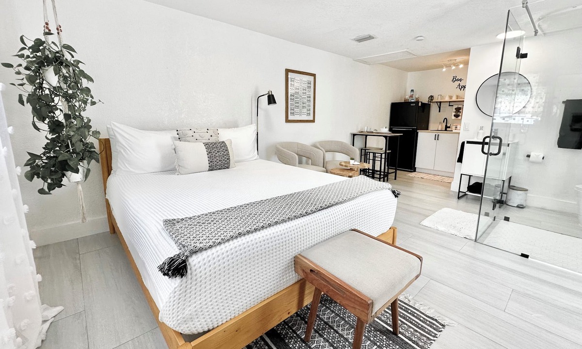 El Portal Apartment | Studio closed to Wynwood,SoBe,DesignDistrict