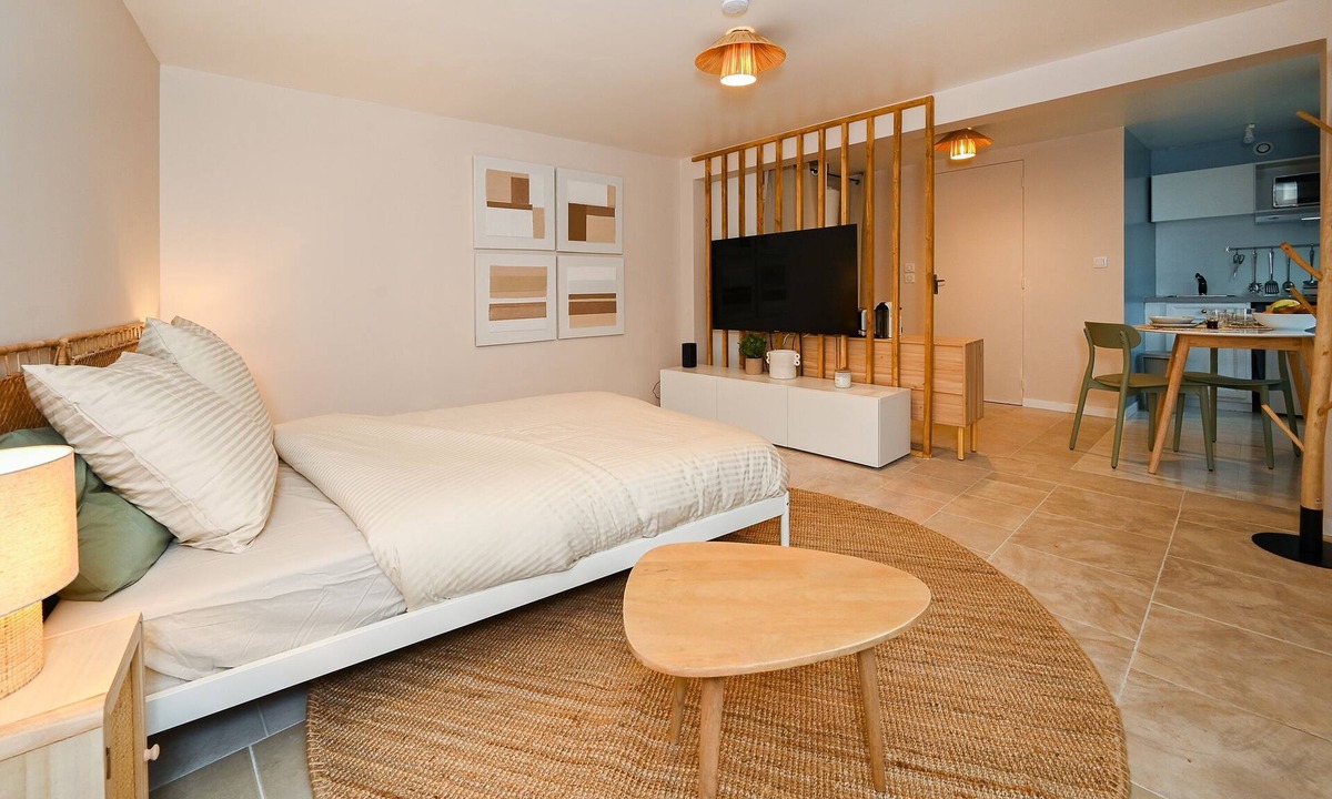 Chateau-Landon Apartment | Studio Cocon Landon - Studio Apartment, Sleeps 2