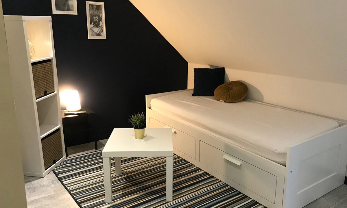 Saint-Quentin Apartment | Studio-Comfort-Ensuite-Garden View