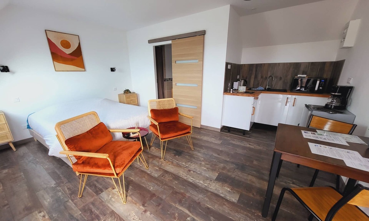 Ambleteuse Apartment | Studio-Comfort-Ensuite with Shower-Sea view-balcon