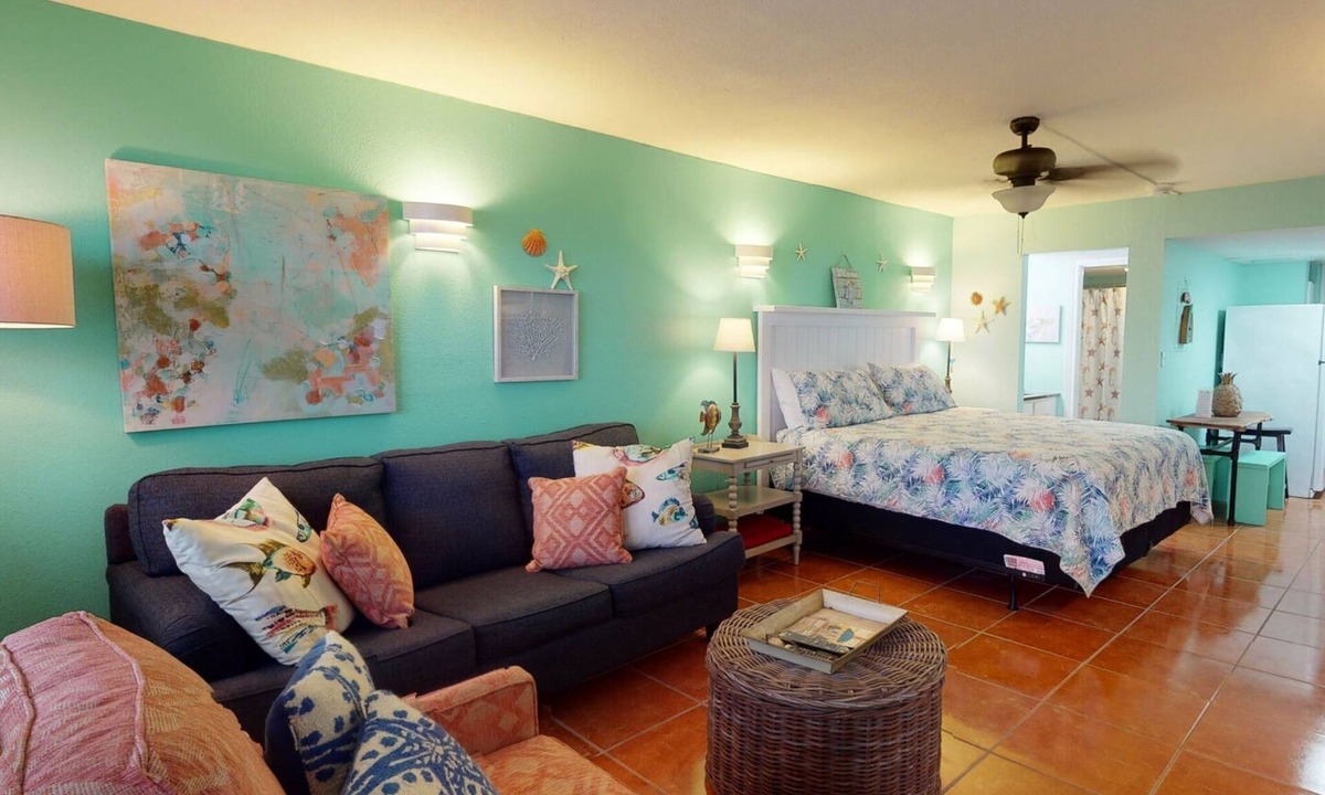 Old Town Condo | Studio Condo in Town, Near Beach, Shared Pool and Hot Tub
