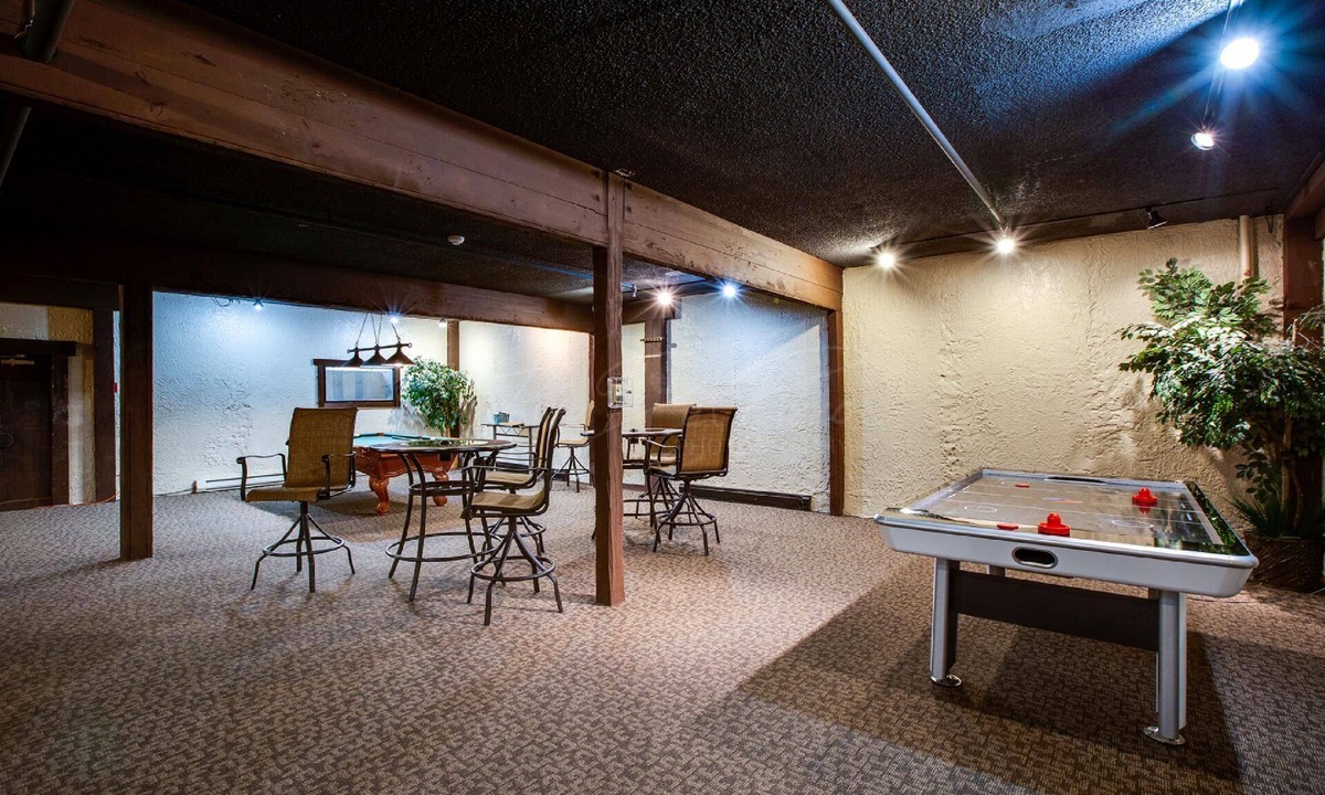 Glacier Apartment | Studio condo with Kitchenette