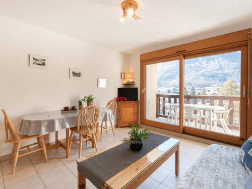 Saint-Lary-Soulan Apartment | Studio confortable pour 4 pers. à Saint-Lary avec parking privé - FR-1-296-205