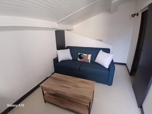 Saint-Flour Apartment | studio coralie