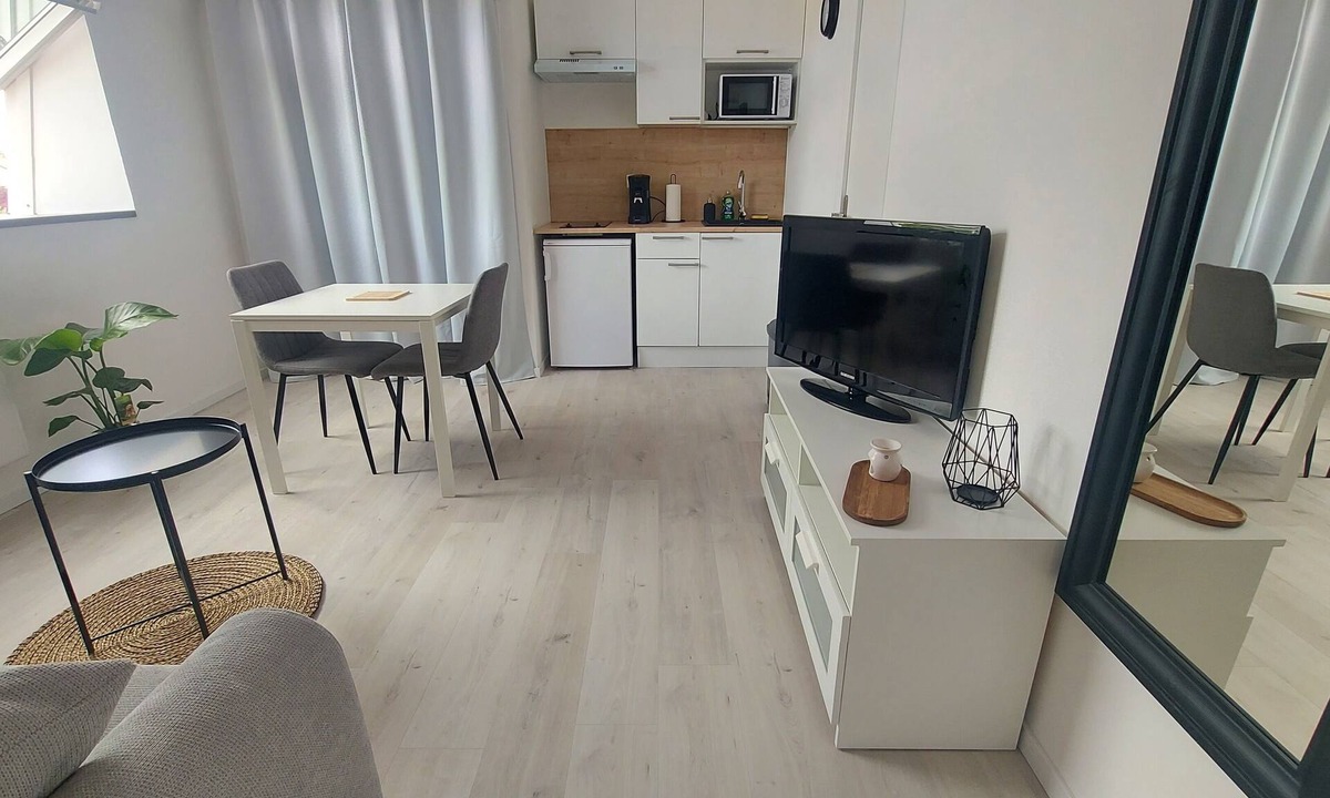 Chalons-en-Champagne Apartment | Studio Cosy Le 12