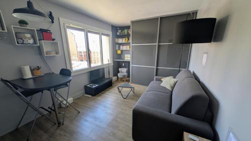 Clichy Apartment | Studio cosy à deux pas de Paris