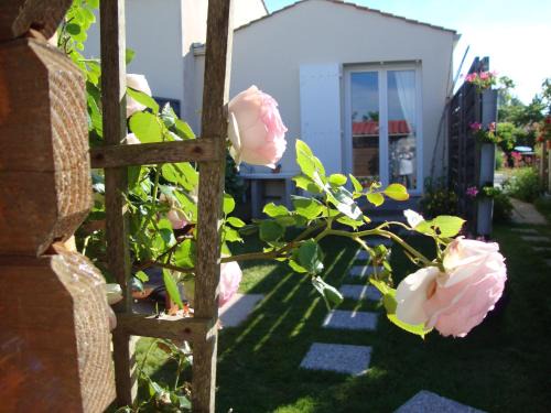 Bretignolles-sur-Mer Apartment | Studio cosy avec JARDIN à 2 pas de la mer Vrai lit VÉLOS bienvenus Linge fourni