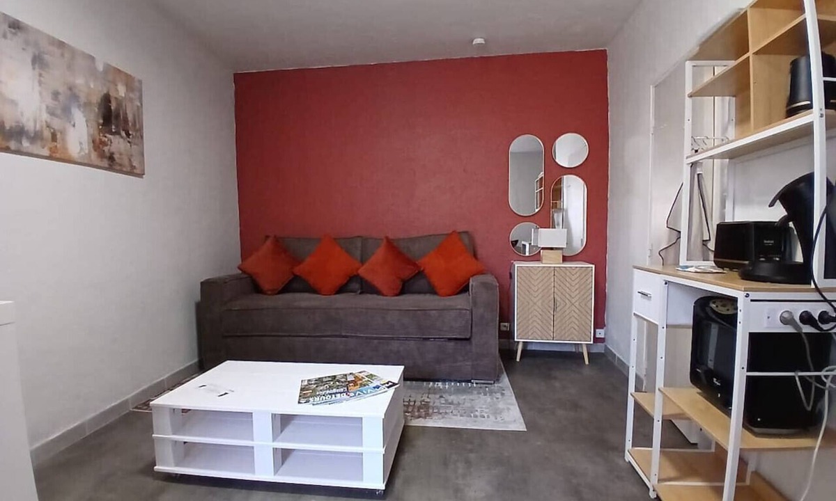 Monteux Apartment | Studio Cosy au Coeur du Village - Netflix - wifi