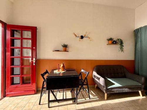 Tours Apartment | Studio cosy avec mezzanine et parking proche centre