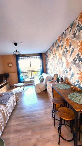 Montrichard Apartment | Studio cosy avec parking, proche Zoo de Beauval & Chenonceau